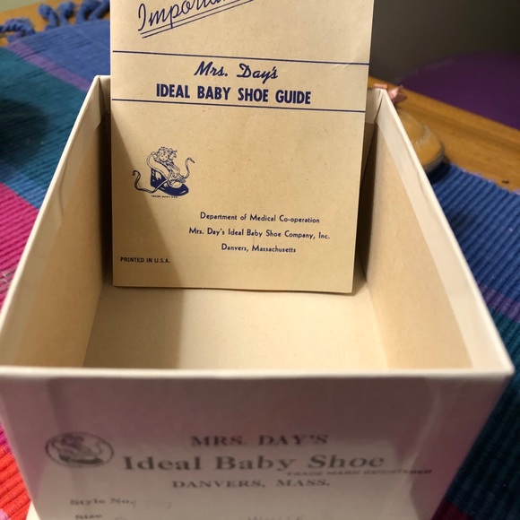 Vintage 40’s Mary Janes in box - Picture 3 of 4